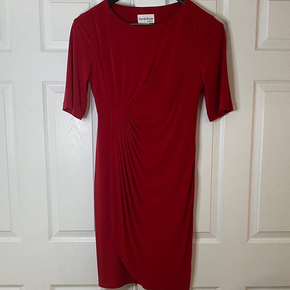NorthStyle Elegant Red Midi Dress